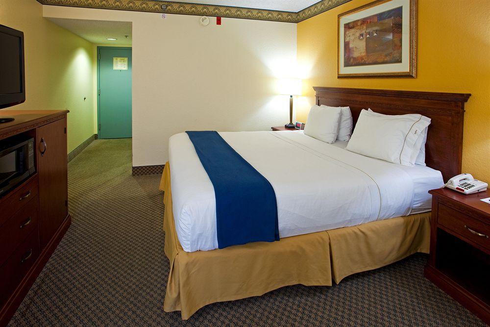 Holiday Inn Express Hotel & Suites Jacksonville-South By Ihg Esterno foto